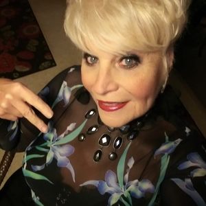 Meet your Posher, Jeanne